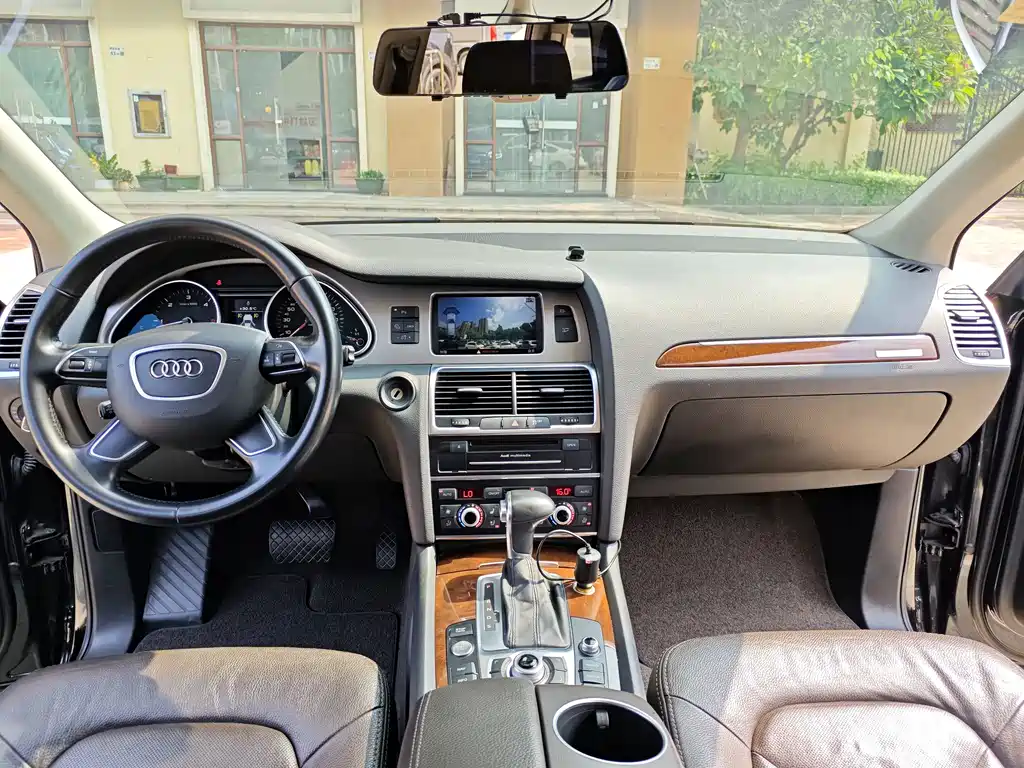 Audi Q7 2015 — фото 11