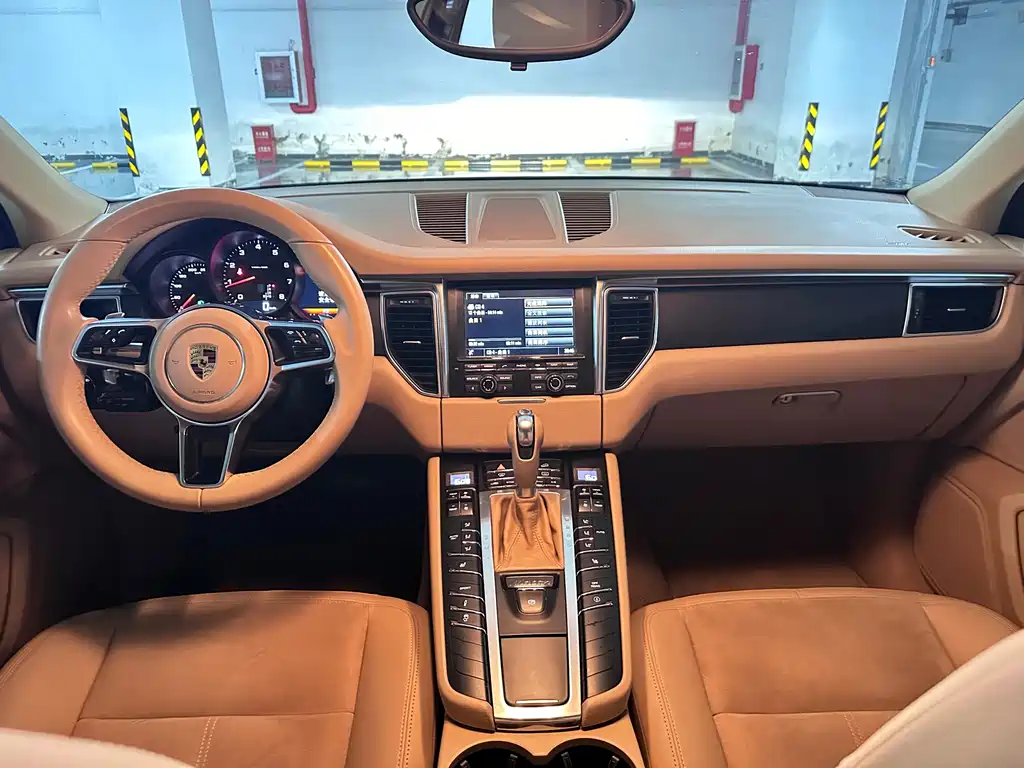 Porsche Macan 2016 — фото 17