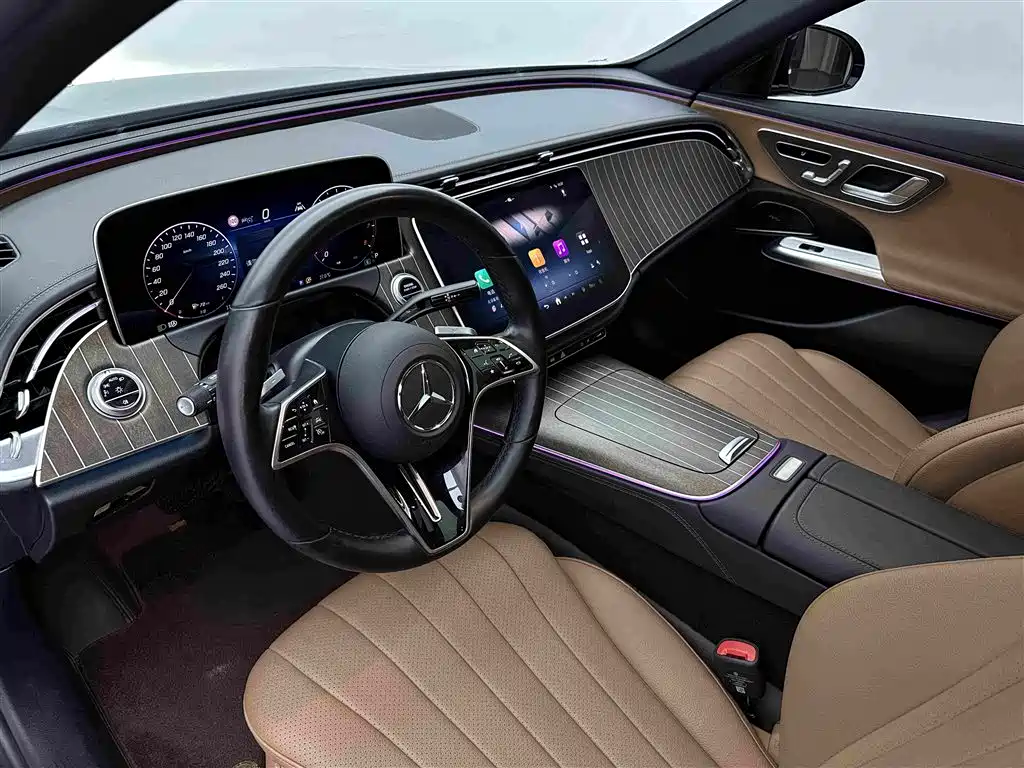 Mercedes-Benz E-Class 2024 — фото 14
