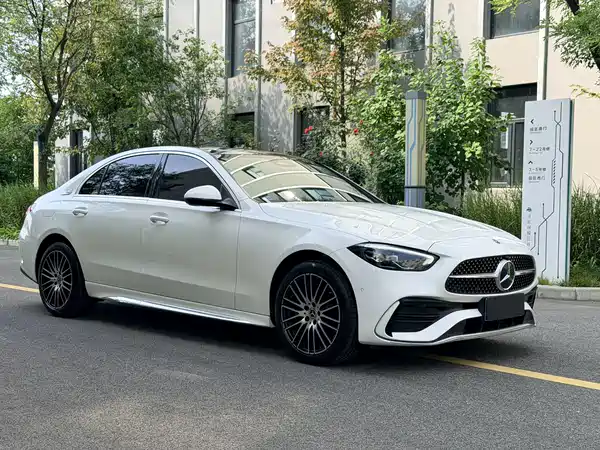 Mercedes-Benz C-Class 2025