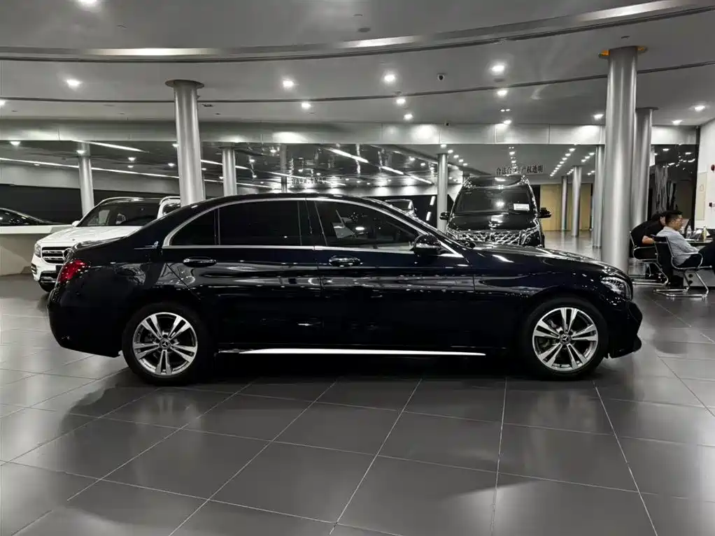 Mercedes-Benz C-Class 2019