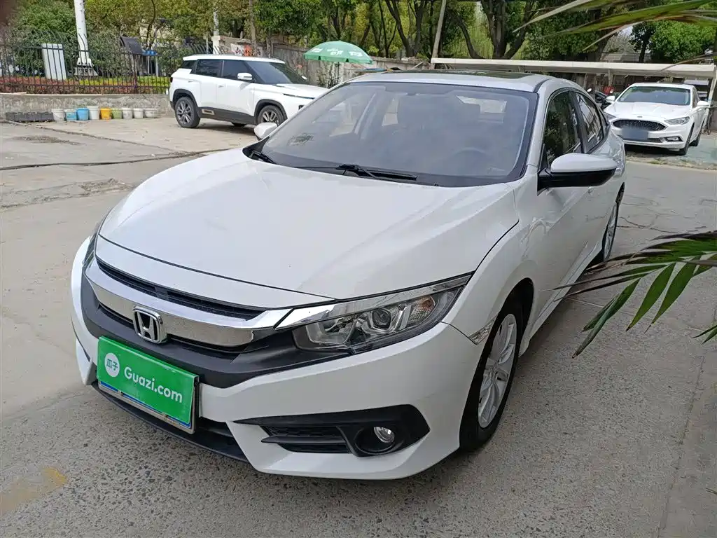 Honda Civic 2018 — фото 1