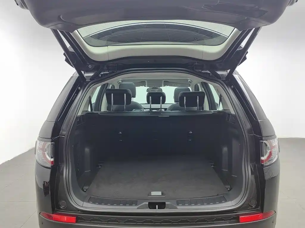 Land Rover Discovery Sport 2019 — фото 16