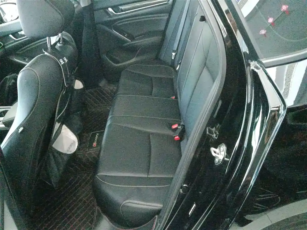 Honda Accord 2023 — фото 13