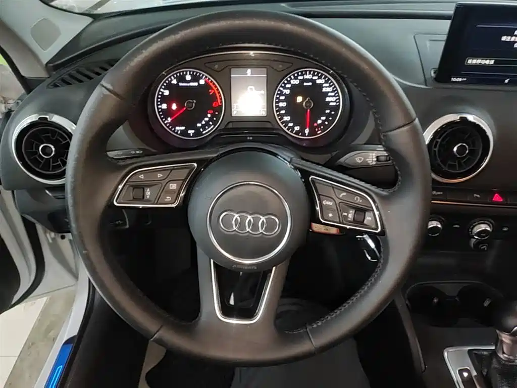 Audi A3 2017 — фото 11