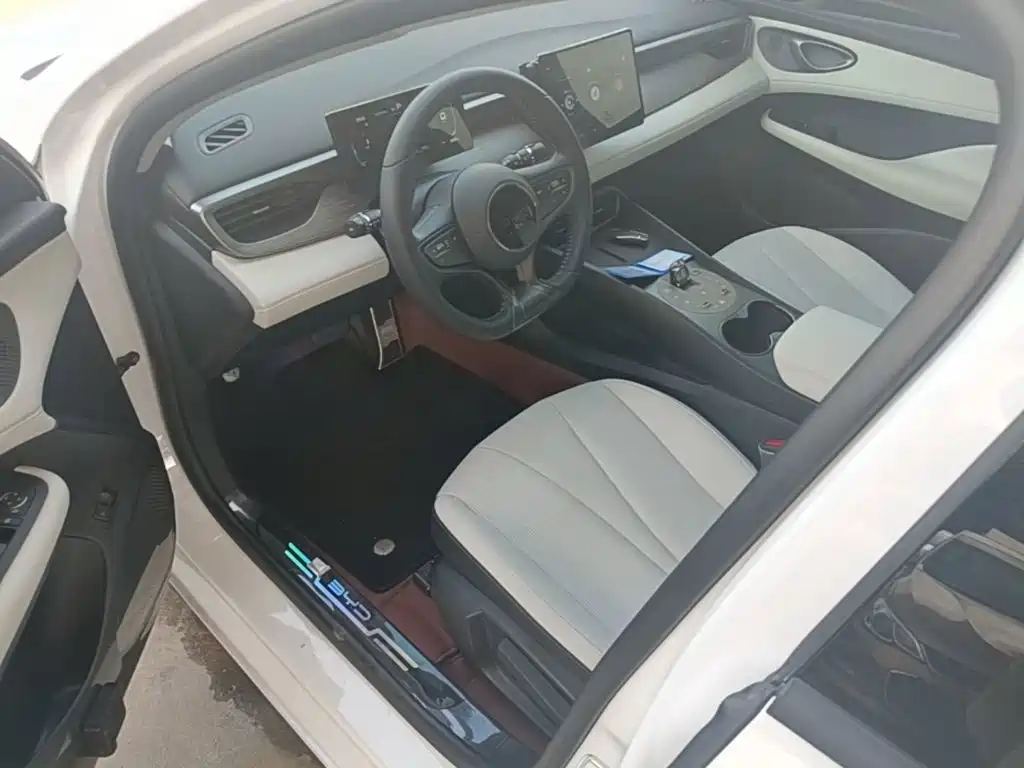 BYD Seal 05 DM-i 2025 — фото 16