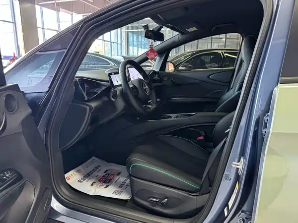 BYD Dolphin 2024