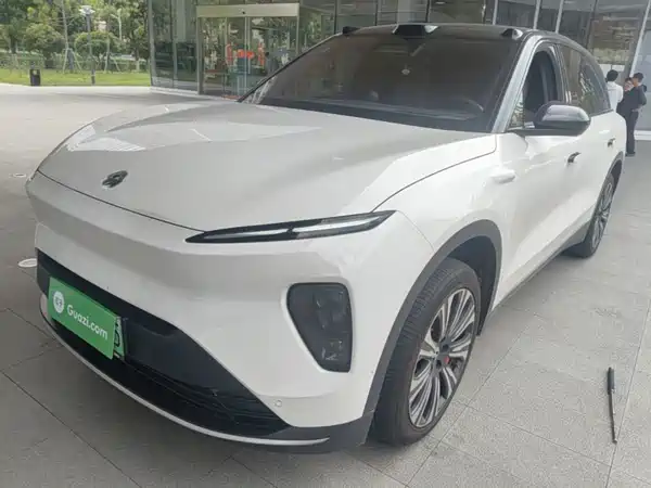 NIO ES8 2024