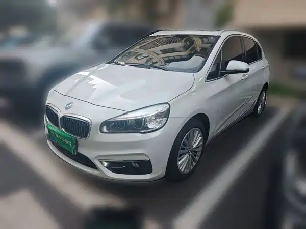 BMW 2 Series Station Wagon 2015