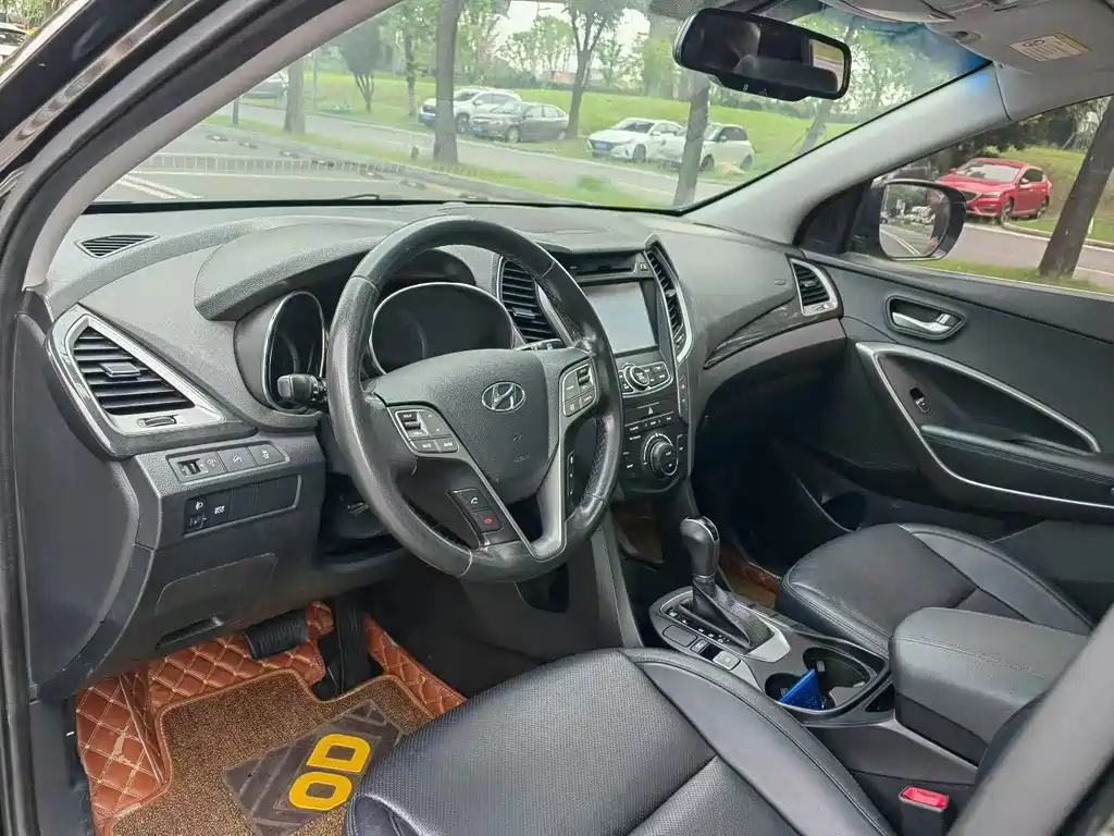 Hyundai Santa Fe 2015
