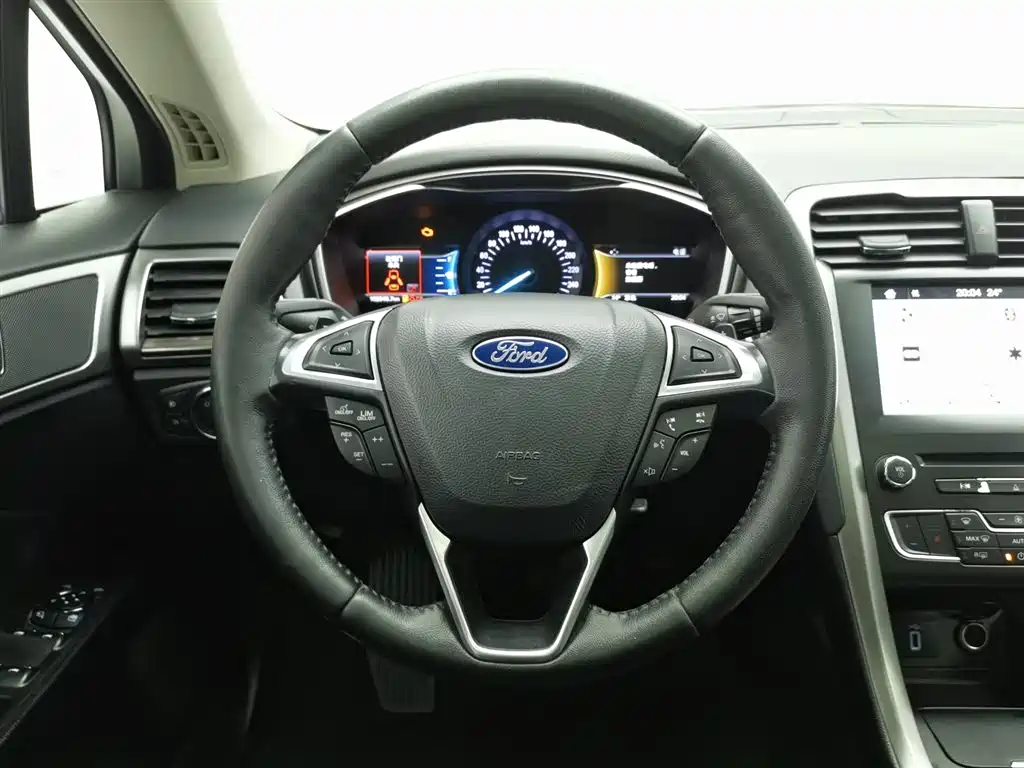 Ford Mondeo 2018 — фото 11