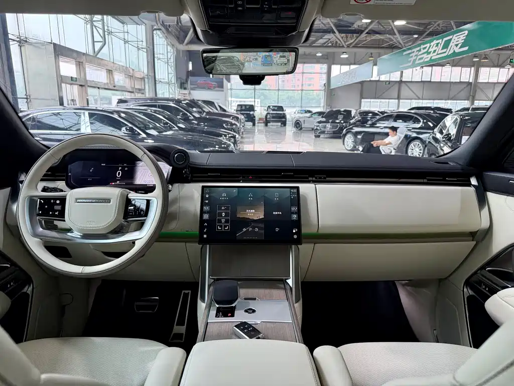 Land Rover Range Rover 2026 — фото 16