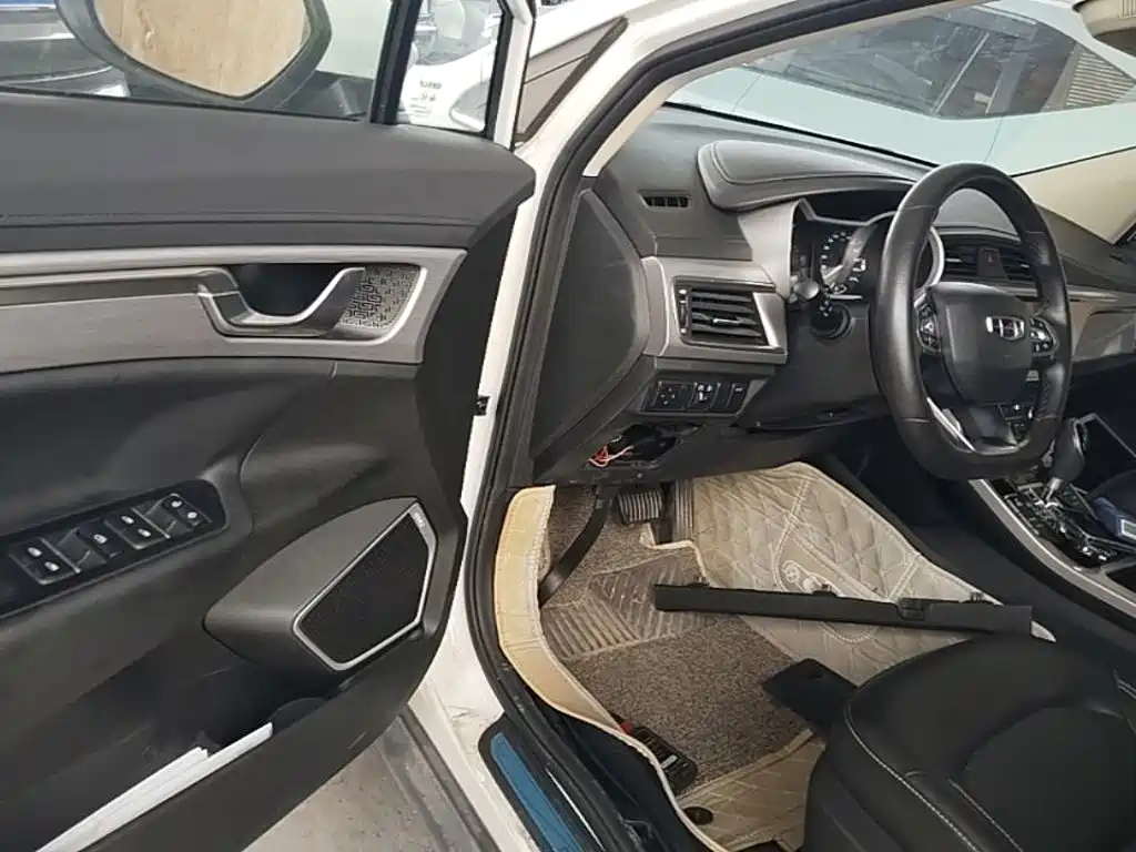 Geely Emgrand GS 2019 — фото 16