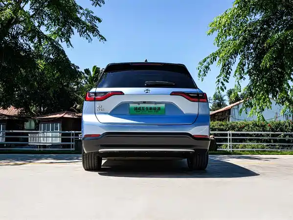 NIO ES8 2018