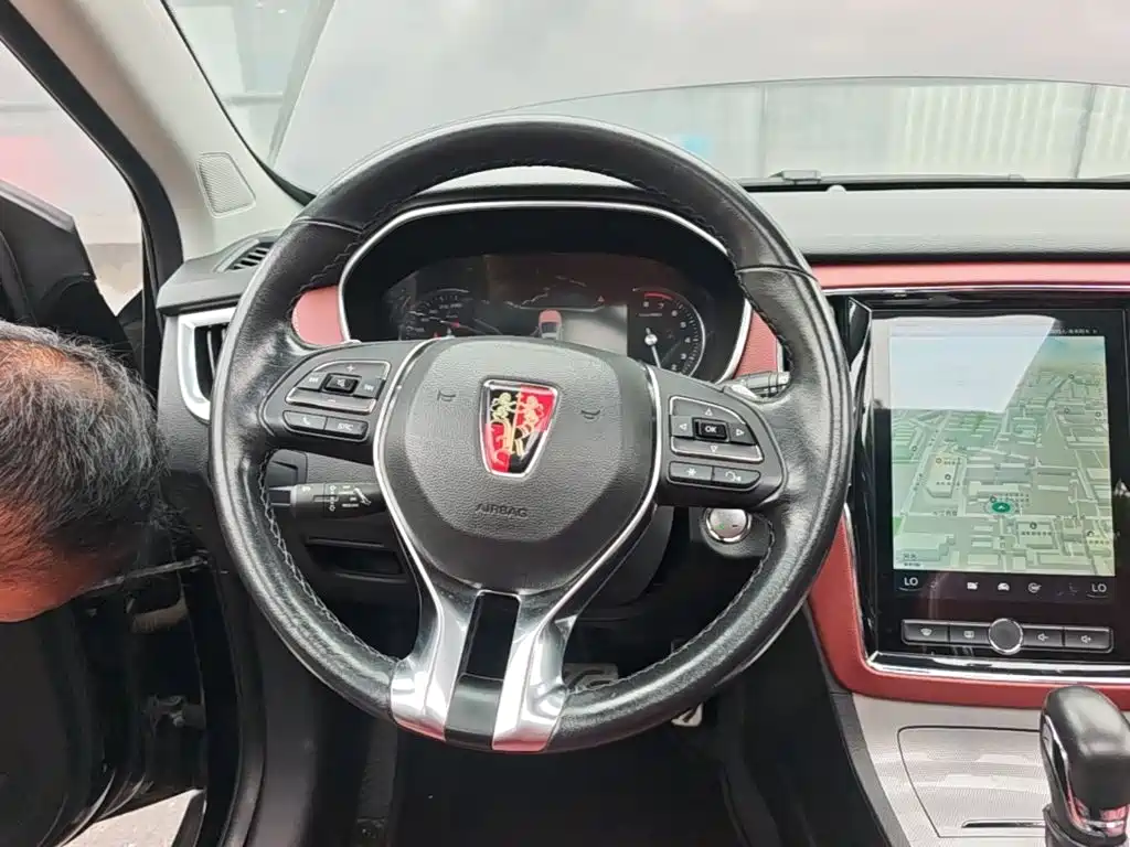 Roewe RX5 2017 — фото 15