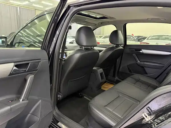 Volkswagen Lavida 2013