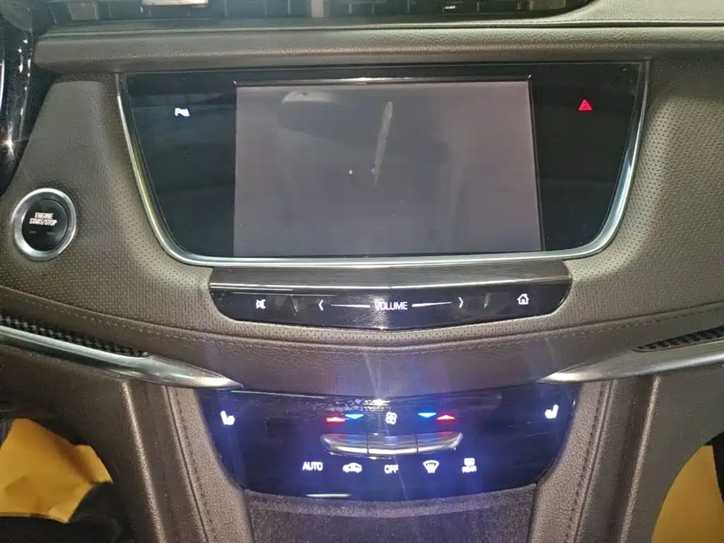 Cadillac XT5 2018 — фото 13