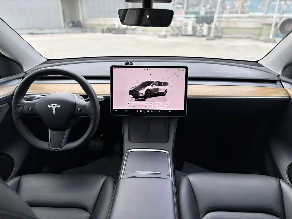 Tesla Model Y 2023 — фото 5