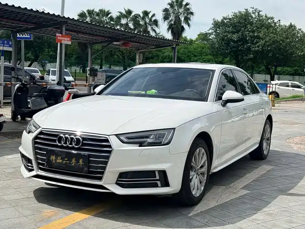 Audi A4L 2019
