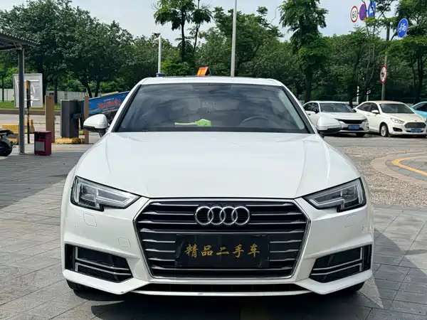 Audi A4L 2019