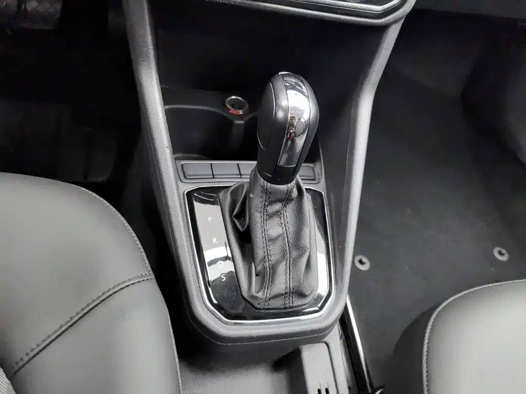 Volkswagen Jetta 2018 — фото 13