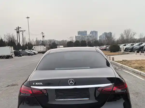 Mercedes-Benz E-Class 2023