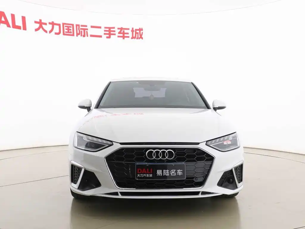 Audi A4L 2023 — фото 2