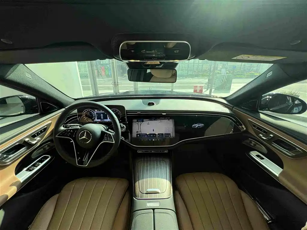 Mercedes-Benz E-Class 2025