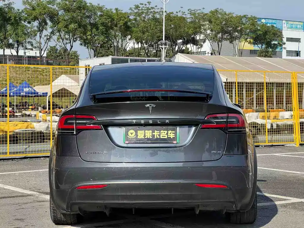 Tesla Model X 2017