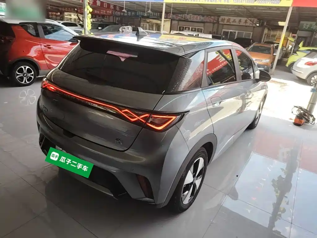 BYD Dolphin 2023