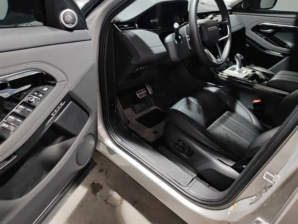 Land Rover Evoque 2021 — фото 16