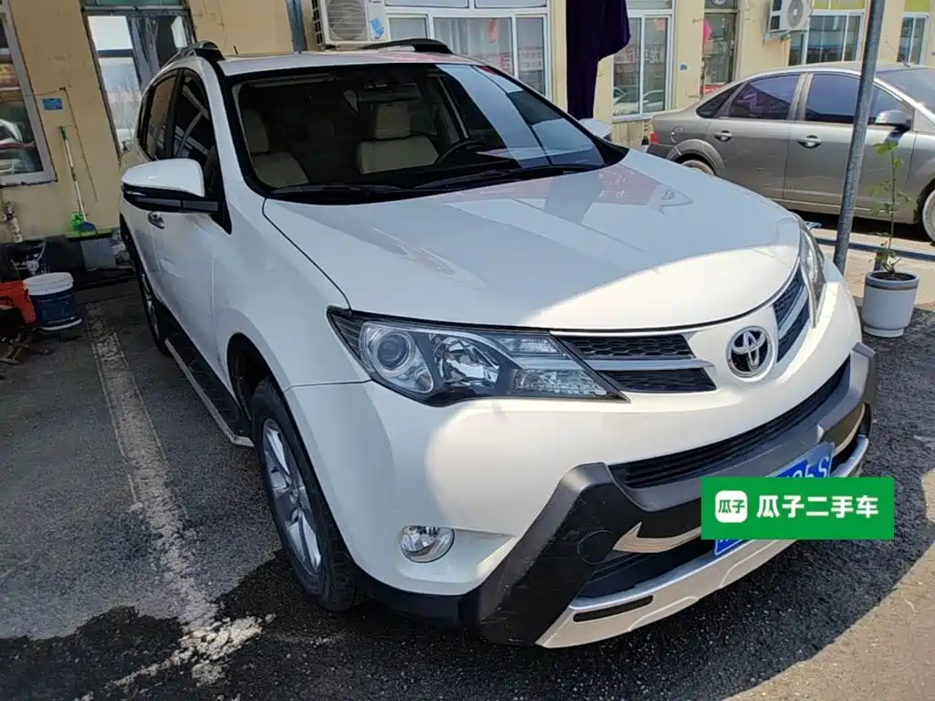 Toyota RAV4 2013 — фото 22