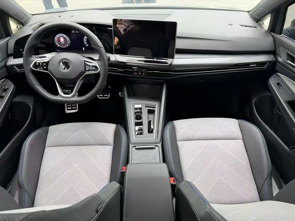 Volkswagen Golf 2026