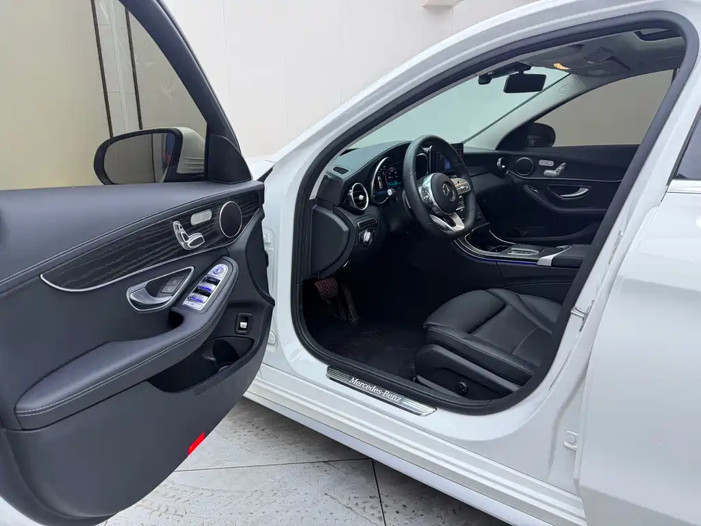 Mercedes-Benz C-Class 2022