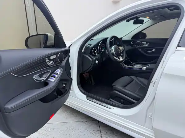Mercedes-Benz C-Class 2022