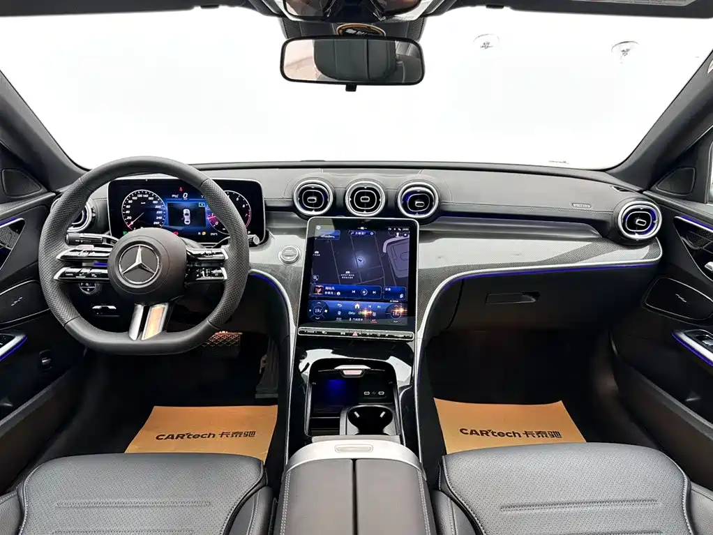 Mercedes-Benz C-Class 2024 — фото 10