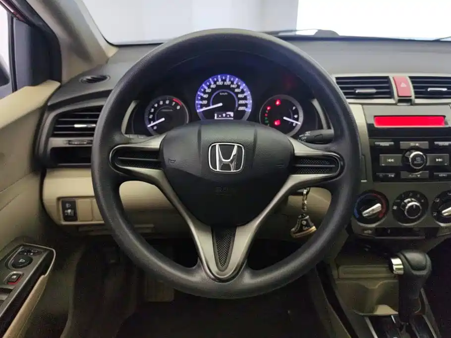Honda City Classic 2013 — фото 15