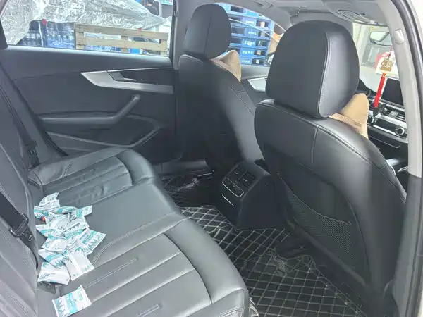 Audi A4L 2019