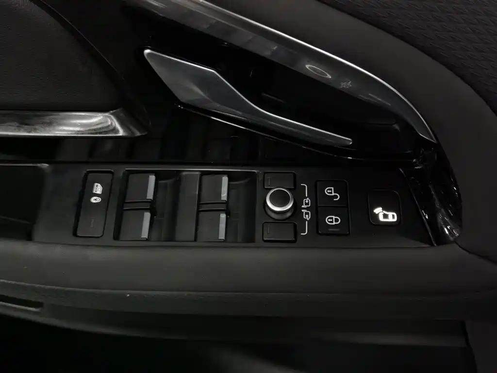 Land Rover Evoque 2020 — фото 9