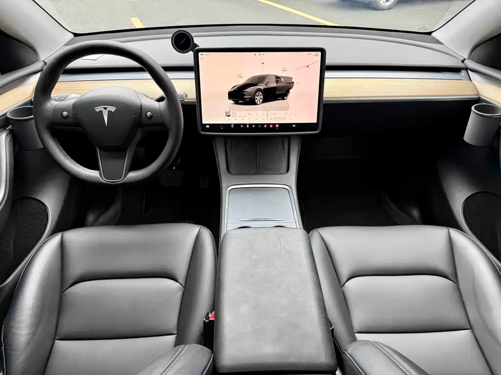 Tesla Model Y 2022 — фото 10