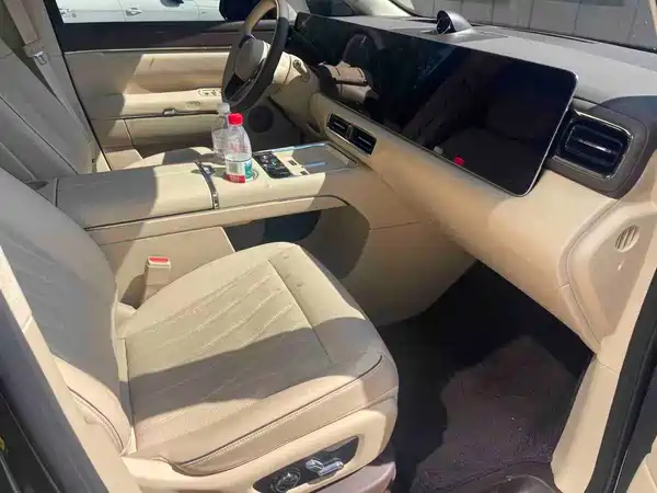 Luxeed V9 2026