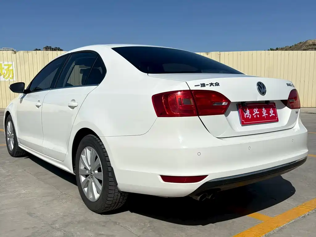 Volkswagen Sagitar 2014