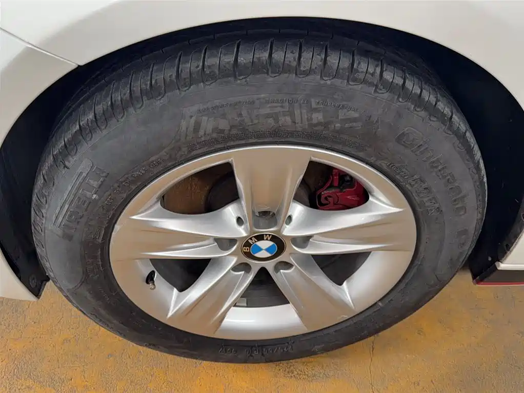 BMW 3 Series 2016 — фото 10