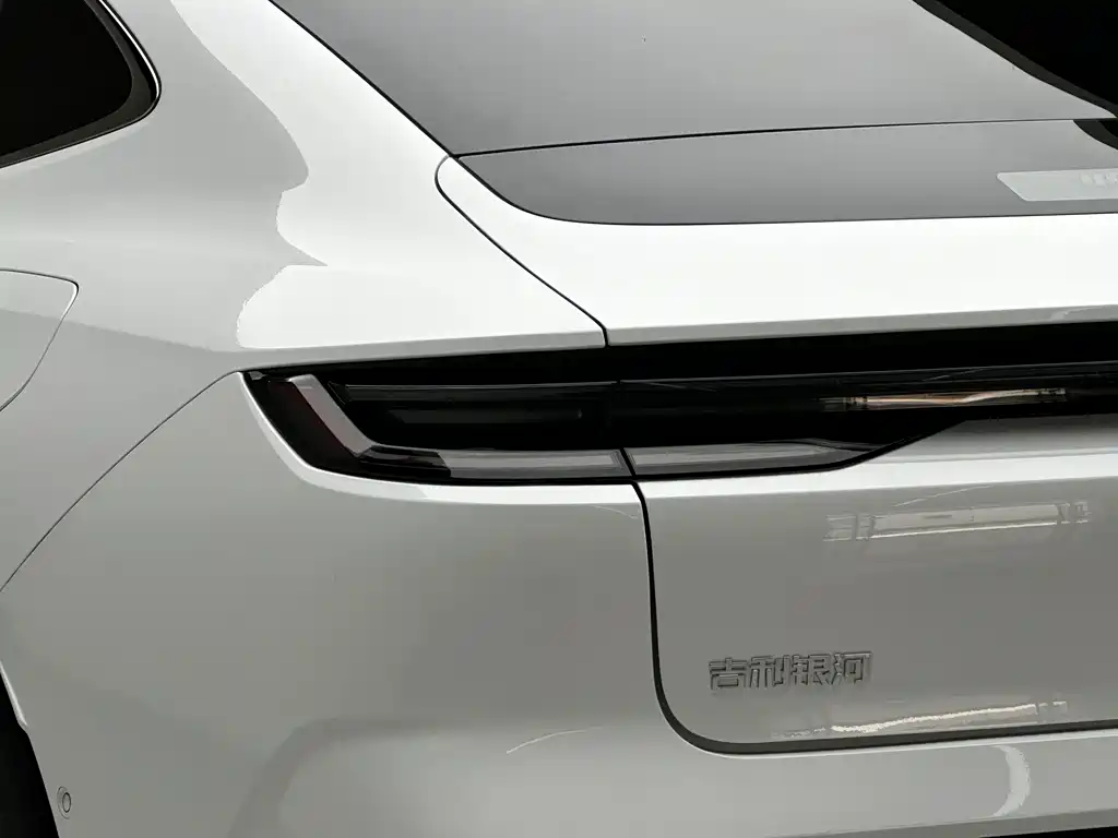 Geely Galaxy Starshine 8 2025 — фото 20