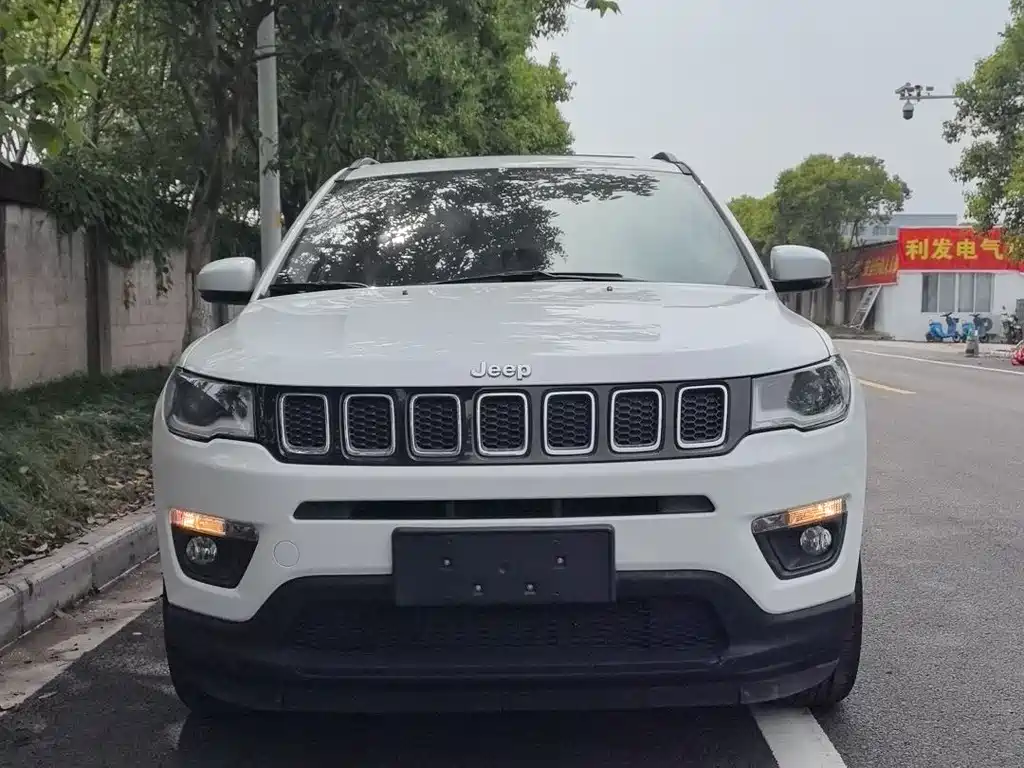 Jeep Compass 2019 — фото 2