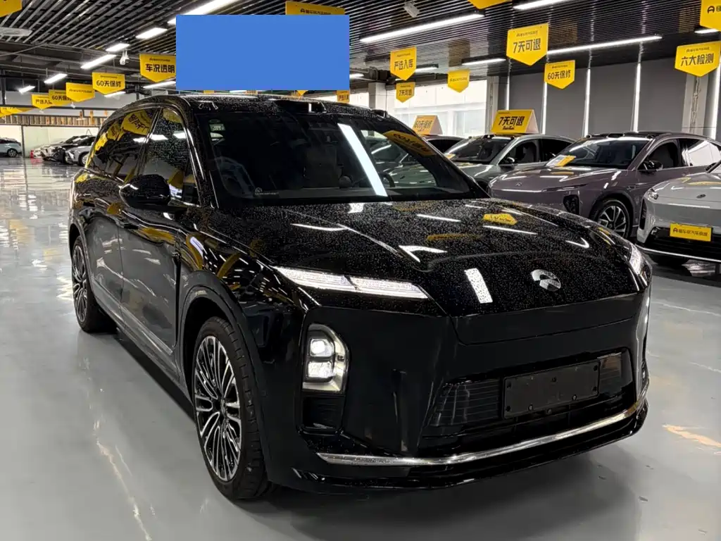 NIO ES8 2025