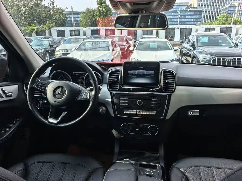 Mercedes-Benz GLE 2015 — фото 9