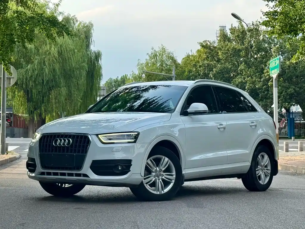Audi Q3 2014