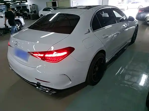 Mercedes-Benz C-Class 2025