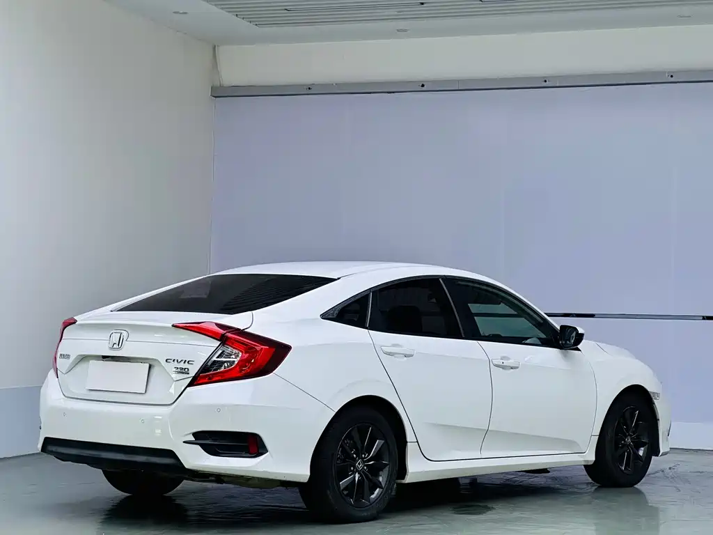 Honda Civic 2020 — фото 6